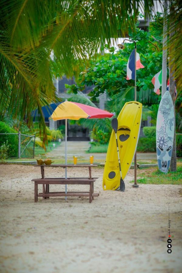 Aqua Marine Beach Hotel คัลคูดาห์ ภายนอก รูปภาพ