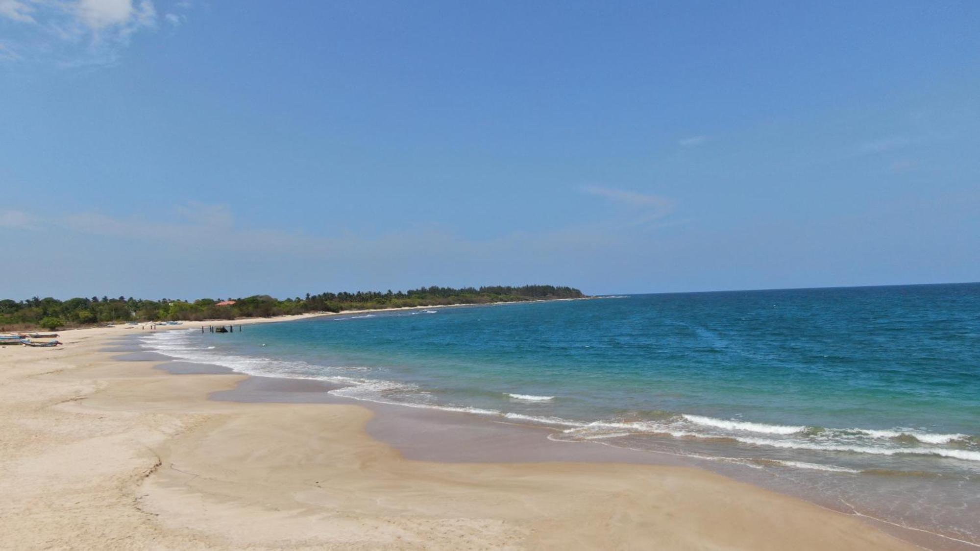 Aqua Marine Beach Hotel คัลคูดาห์ ภายนอก รูปภาพ