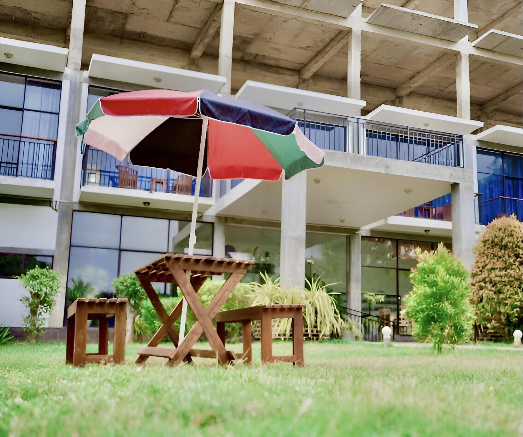 Aqua Marine Beach Hotel คัลคูดาห์ ภายนอก รูปภาพ
