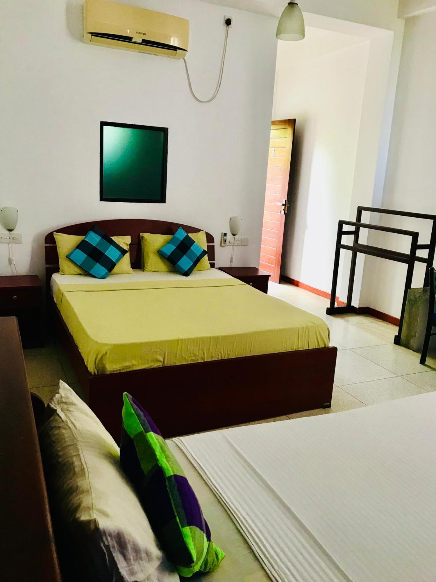 Aqua Marine Beach Hotel คัลคูดาห์ ภายนอก รูปภาพ