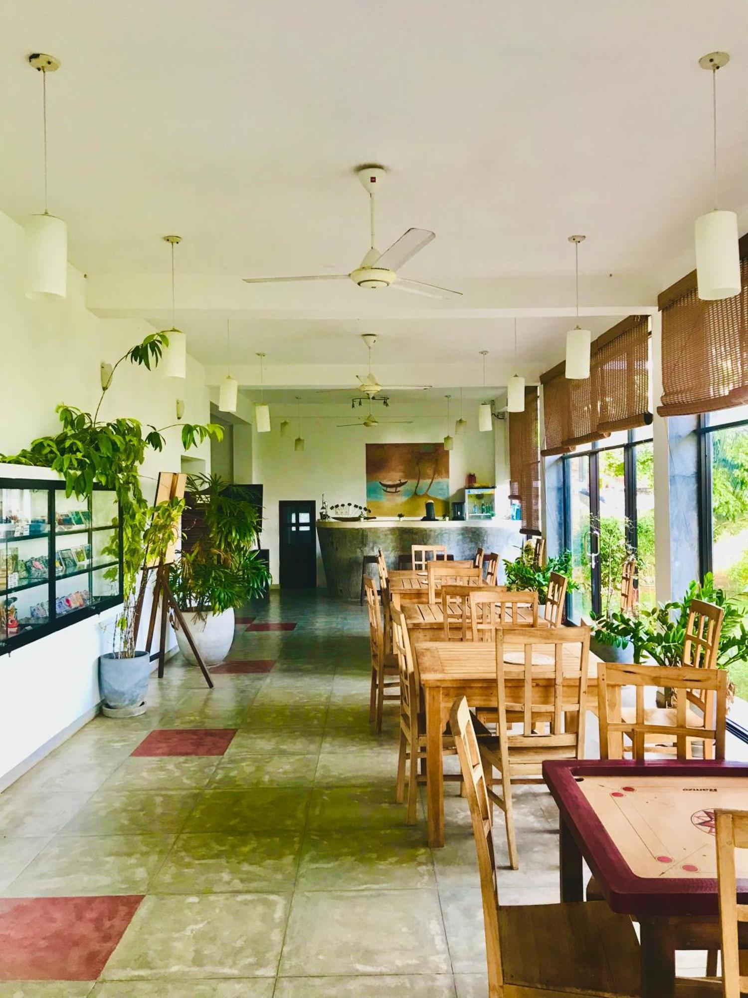 Aqua Marine Beach Hotel คัลคูดาห์ ภายนอก รูปภาพ