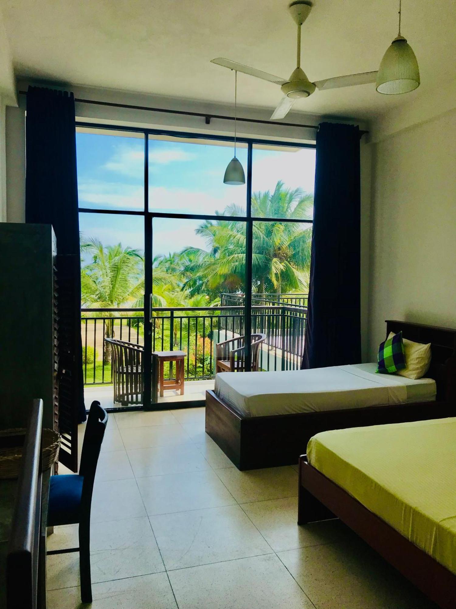 Aqua Marine Beach Hotel คัลคูดาห์ ภายนอก รูปภาพ