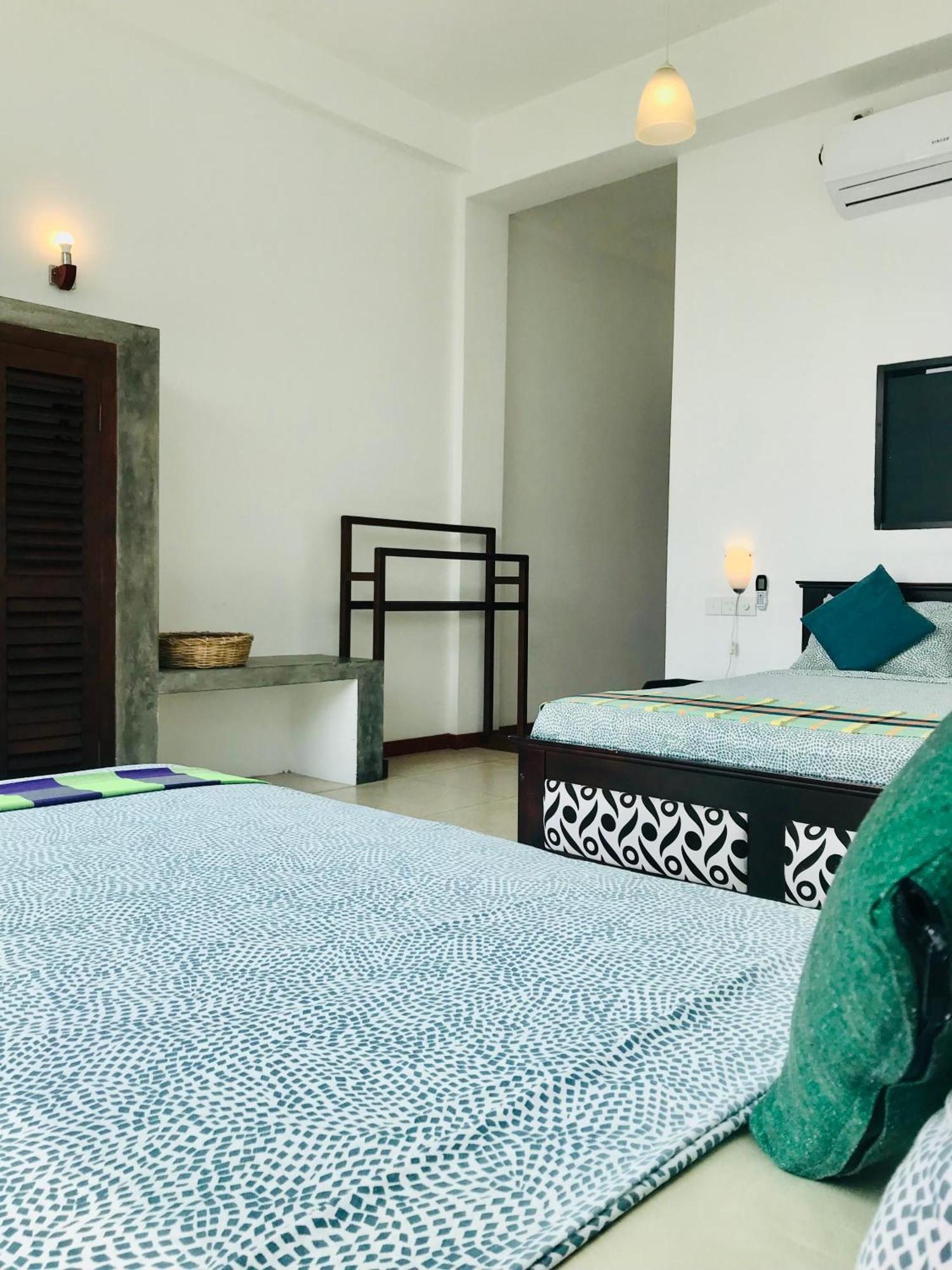 Aqua Marine Beach Hotel คัลคูดาห์ ภายนอก รูปภาพ